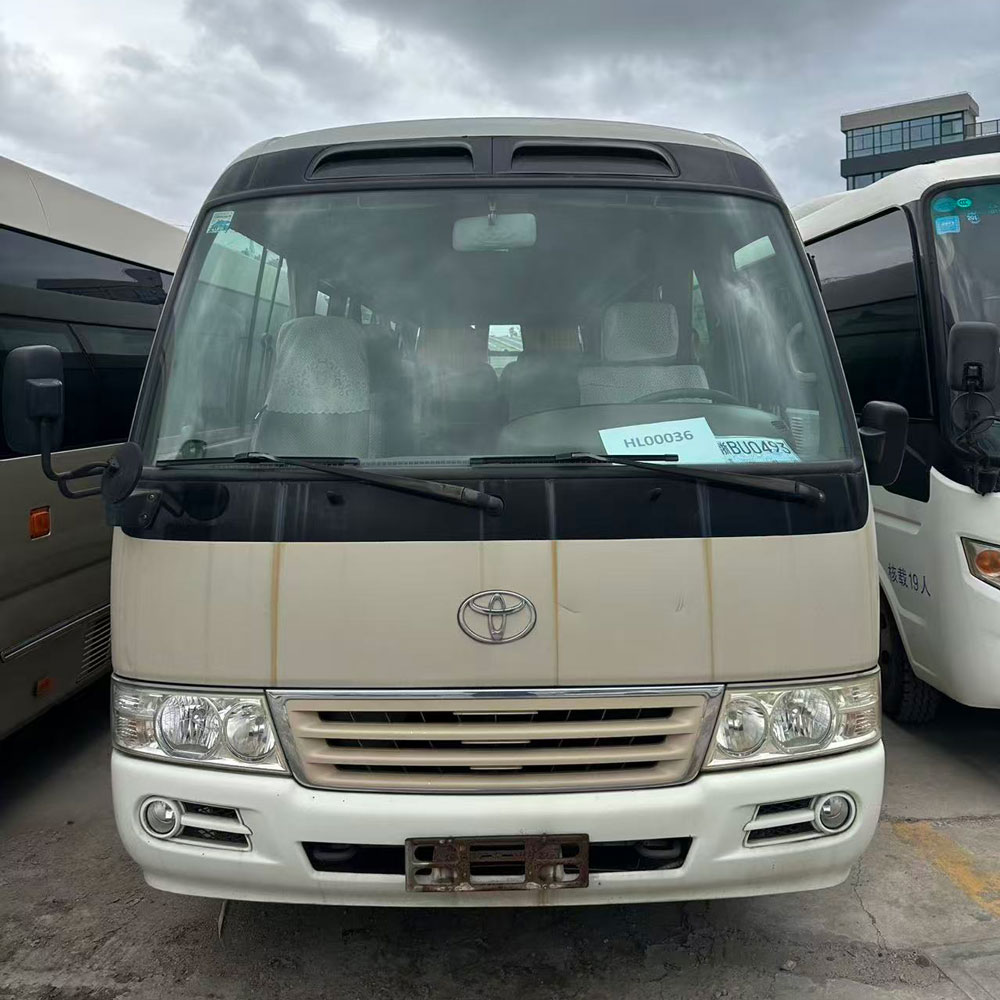 Bus Bekas Bensin Coaster 20 Kursi