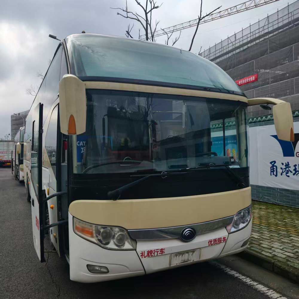 12m 47 Kursi Bus Diesel Yutong Bekas