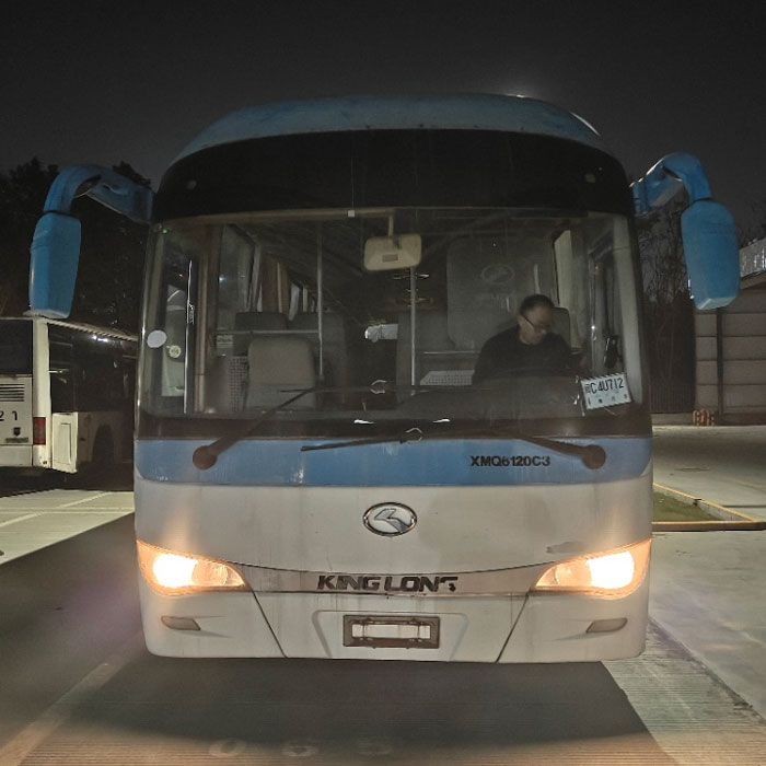 Bus Bekas Diesel Yutong 67 Kursi