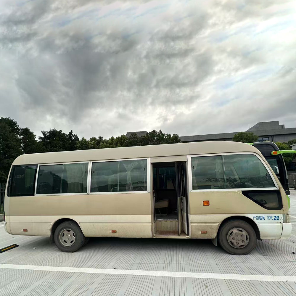 Bus Bensin Coaster Bekas Toyota