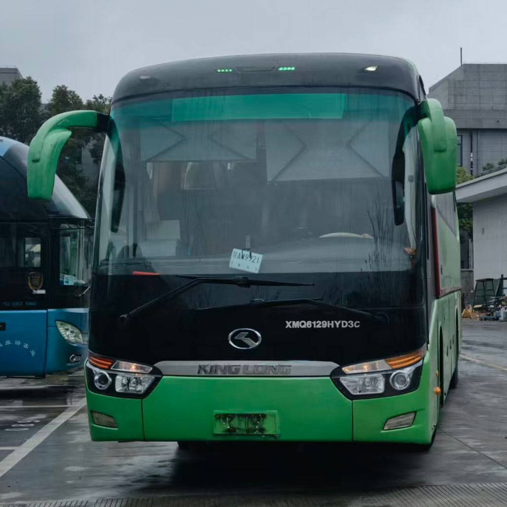 Bus Bekas Diesel Kinglong 53 Kursi