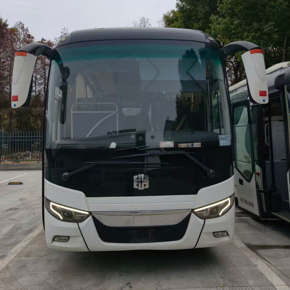 Bus Bekas Diesel Zhongtong 46 Kursi