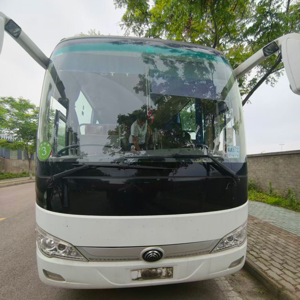 Bus Diesel Bekas Yutong 10m