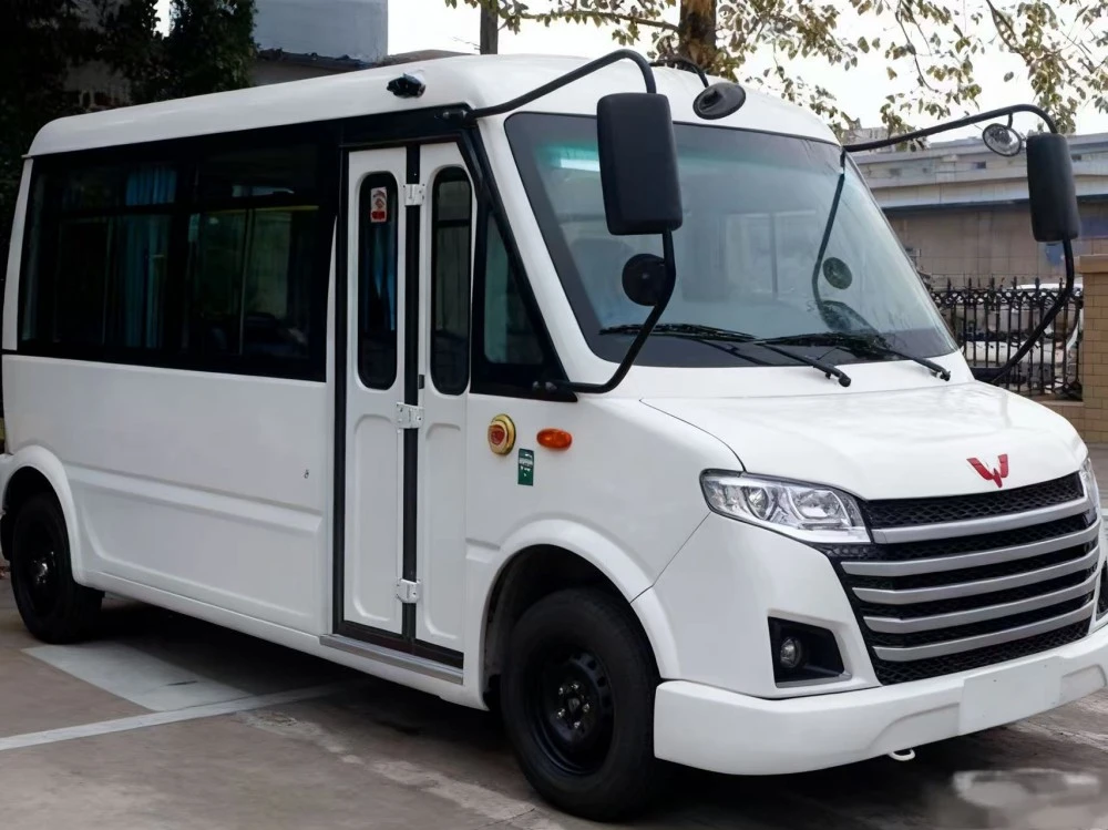 Bus Bensin Bekas 11 Kursi