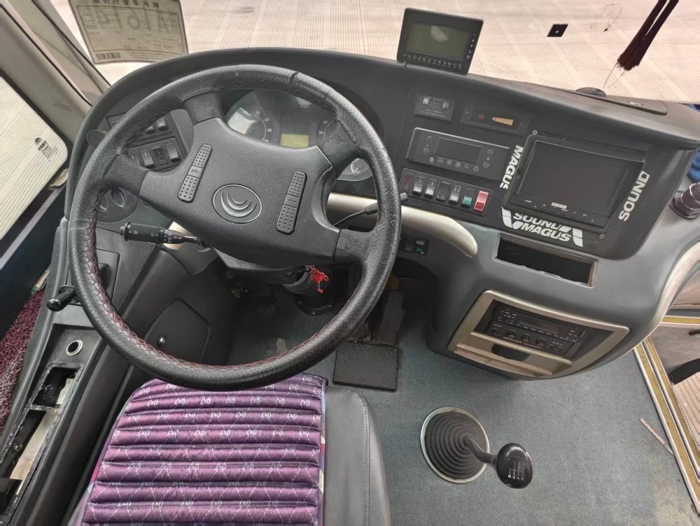 Bus Diesel Bekas 12m