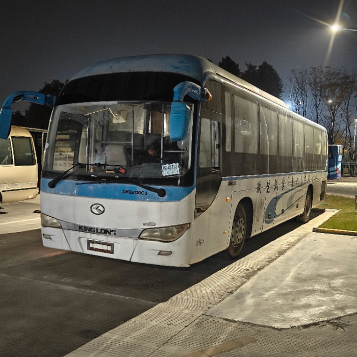 Bus Bekas Diesel Yutong 67 Kursi