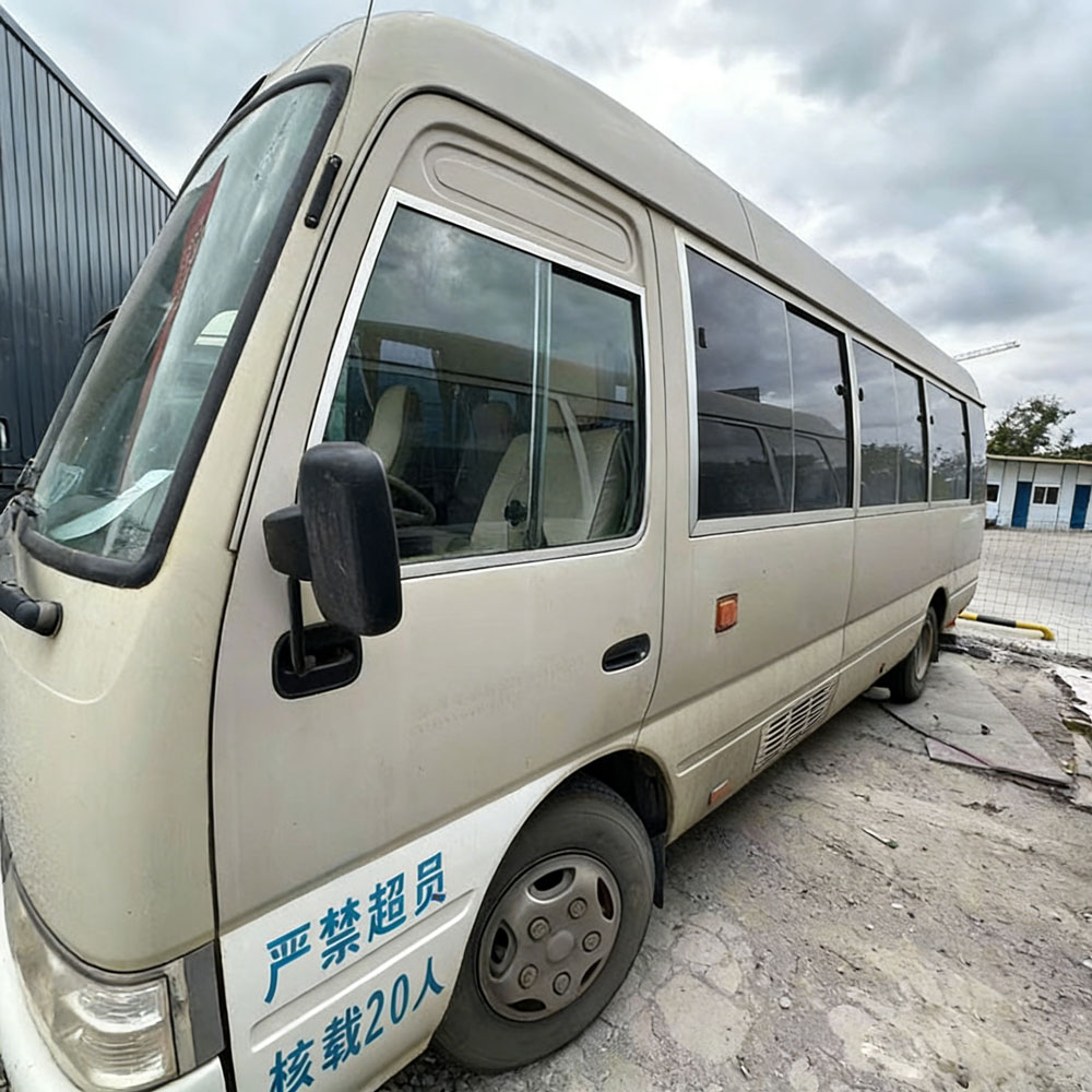 Bus Bensin Bekas 20 Kursi