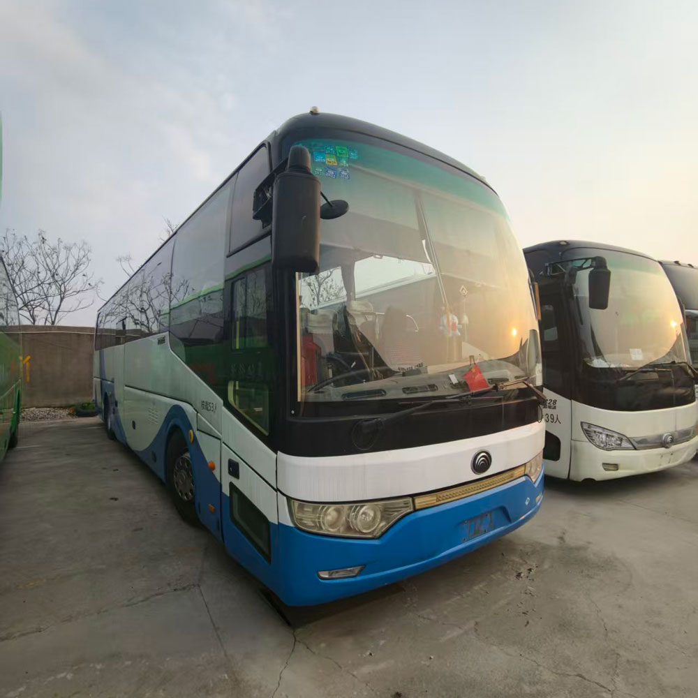 Bus Diesel Bekas Yutong 53 Kursi
