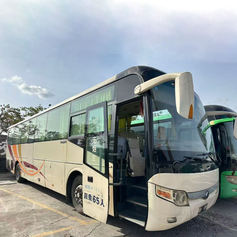Bus Bekas Diesel Yutong 65 Kursi