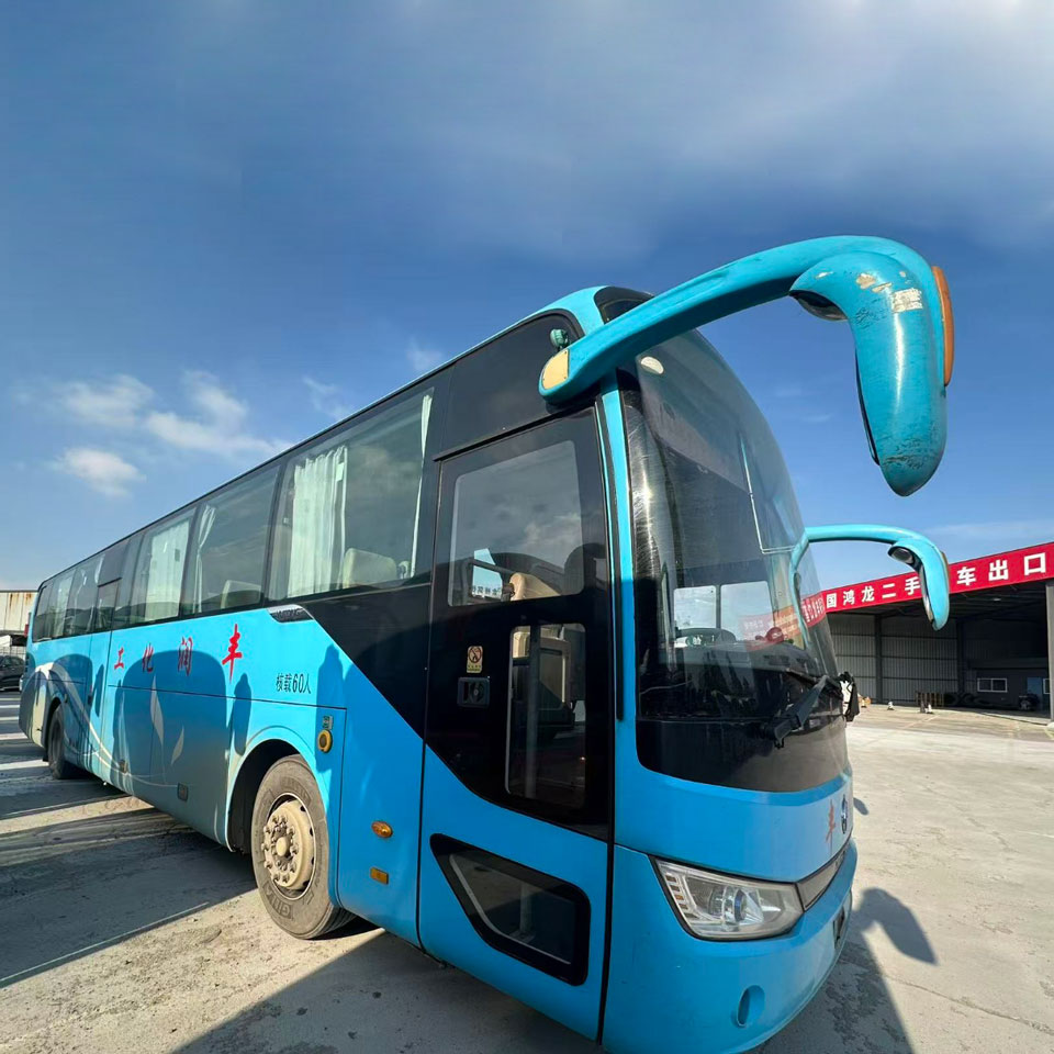 Bus Bekas Diesel Yutong 60 Kursi