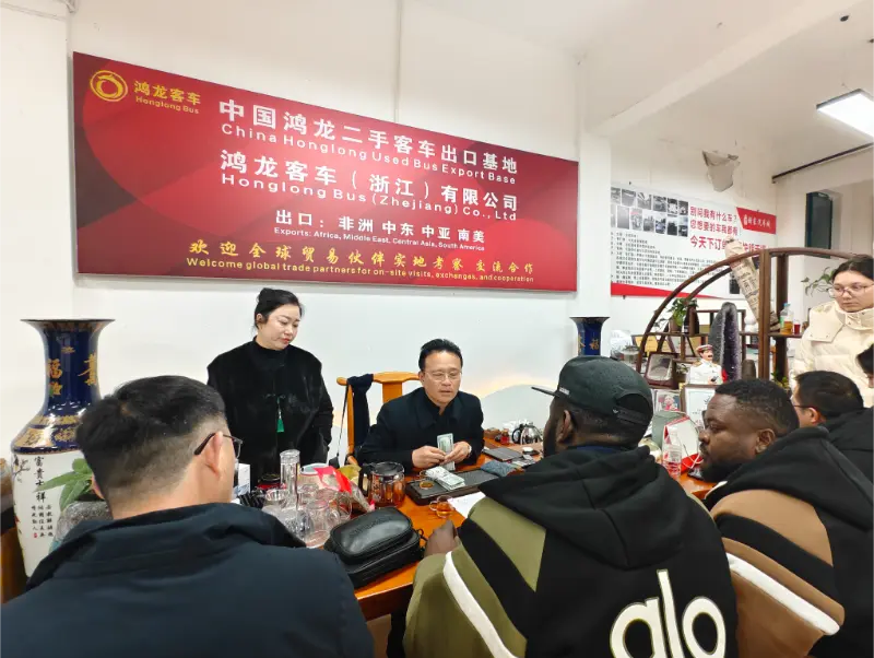 Kesepakatan tercapai setelah hanya setengah hari kunjungan lapangan; seorang klien Kongo memilih kemampuan profesional China Honglong dengan kepercayaan mereka.