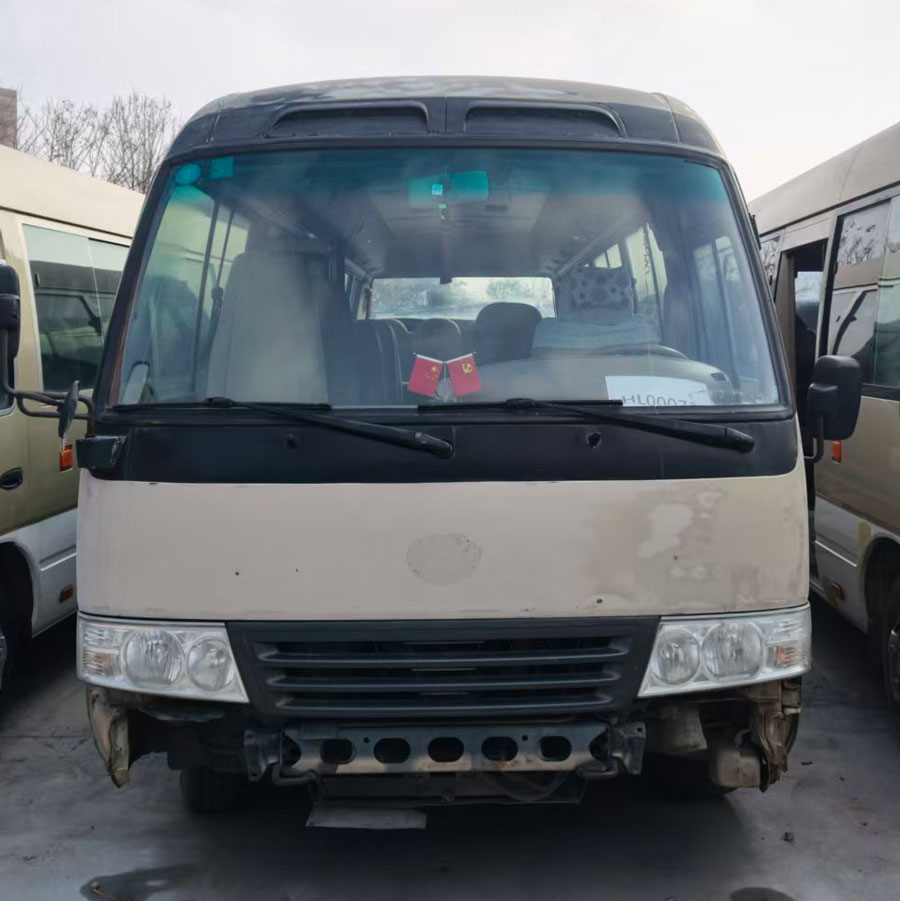 Bus Bekas Diesel 23 Kursi