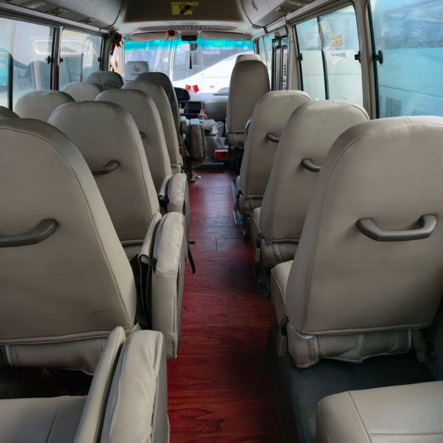 Bus Bekas Diesel 23 Kursi