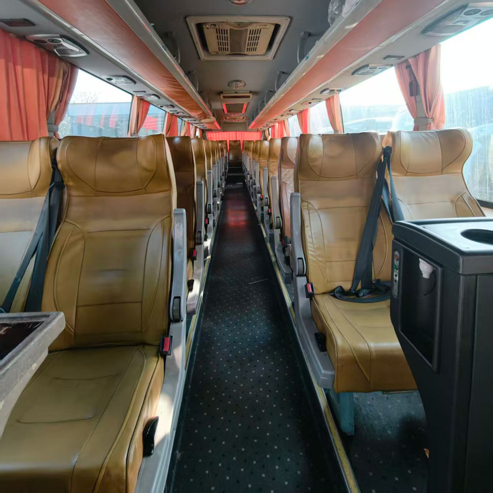 Bus Bekas Yaxing 53 Kursi Diesel