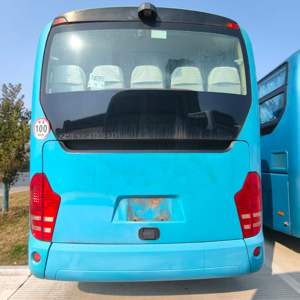 Bus Bekas Yutong 65 Kursi Diesel 1