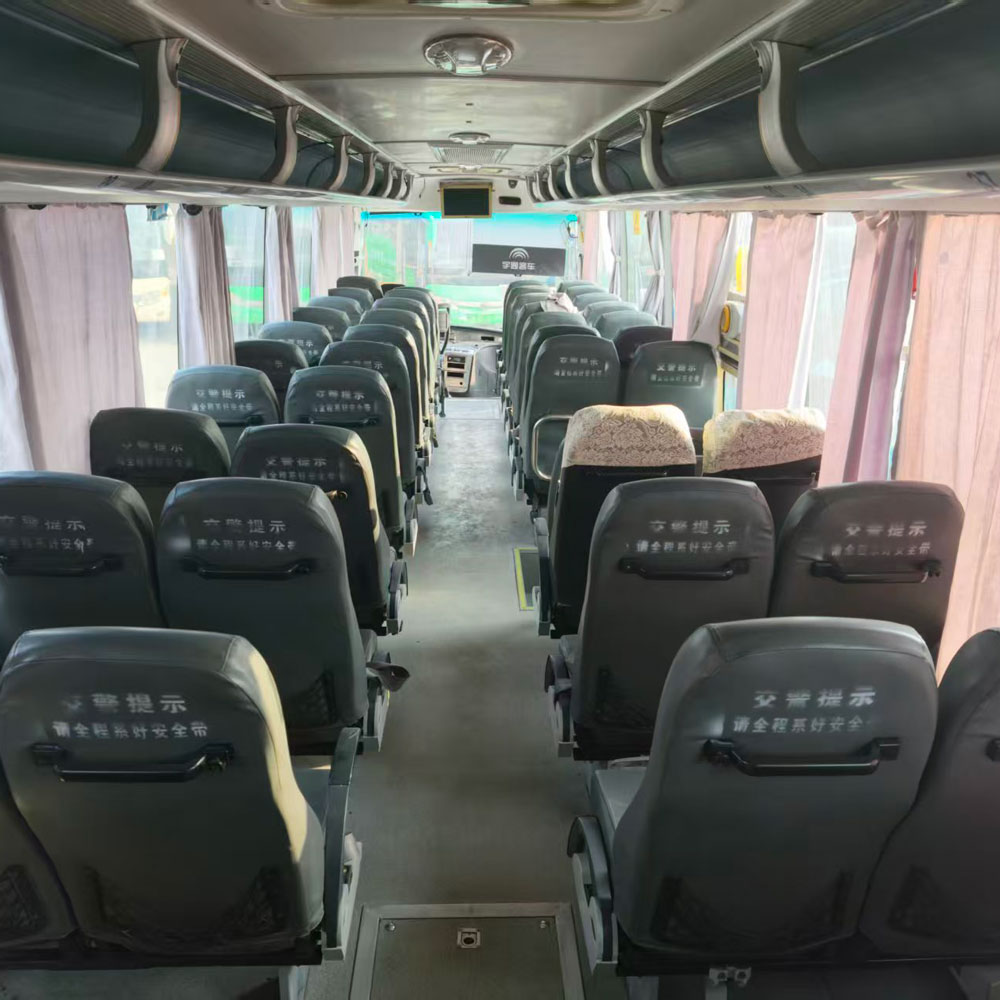 Bus Bekas Diesel 53 Kursi