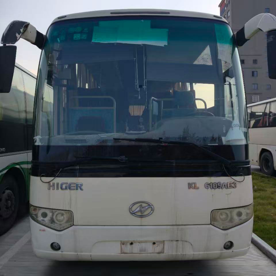 Bus Diesel Bekas 49 Kursi