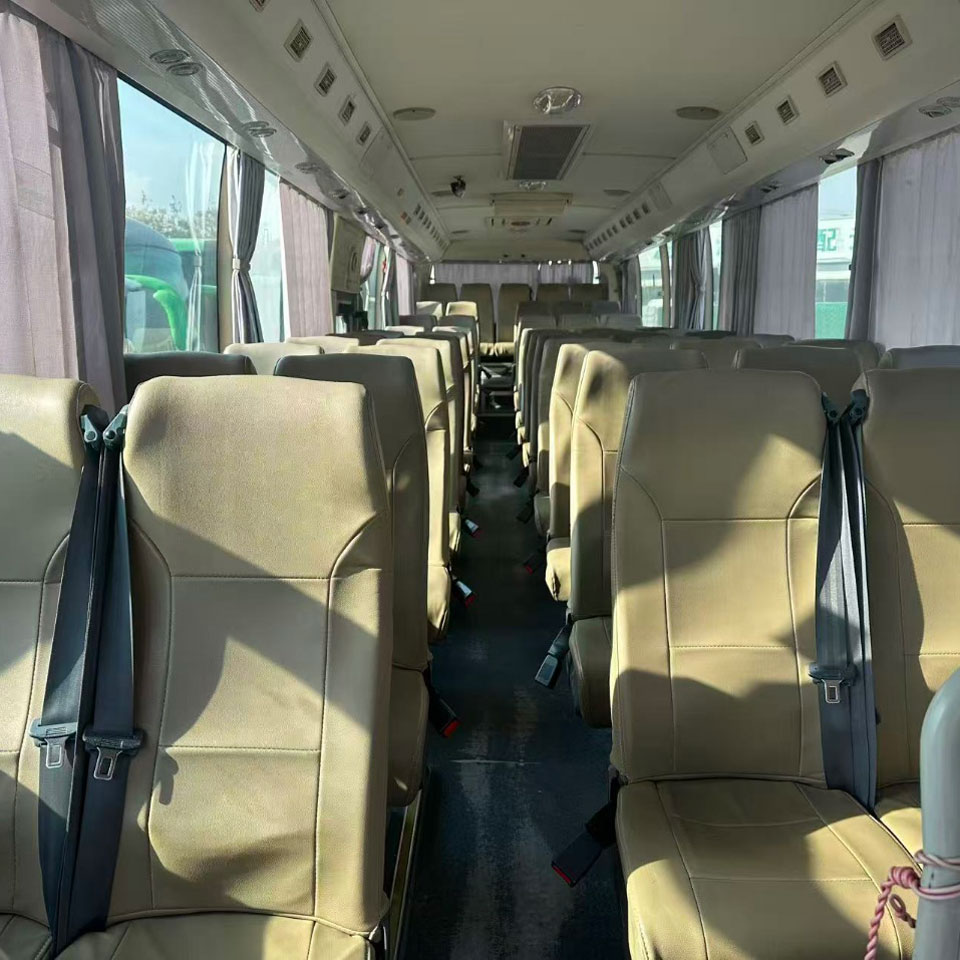 Bus Bekas Diesel Yutong 60 Kursi