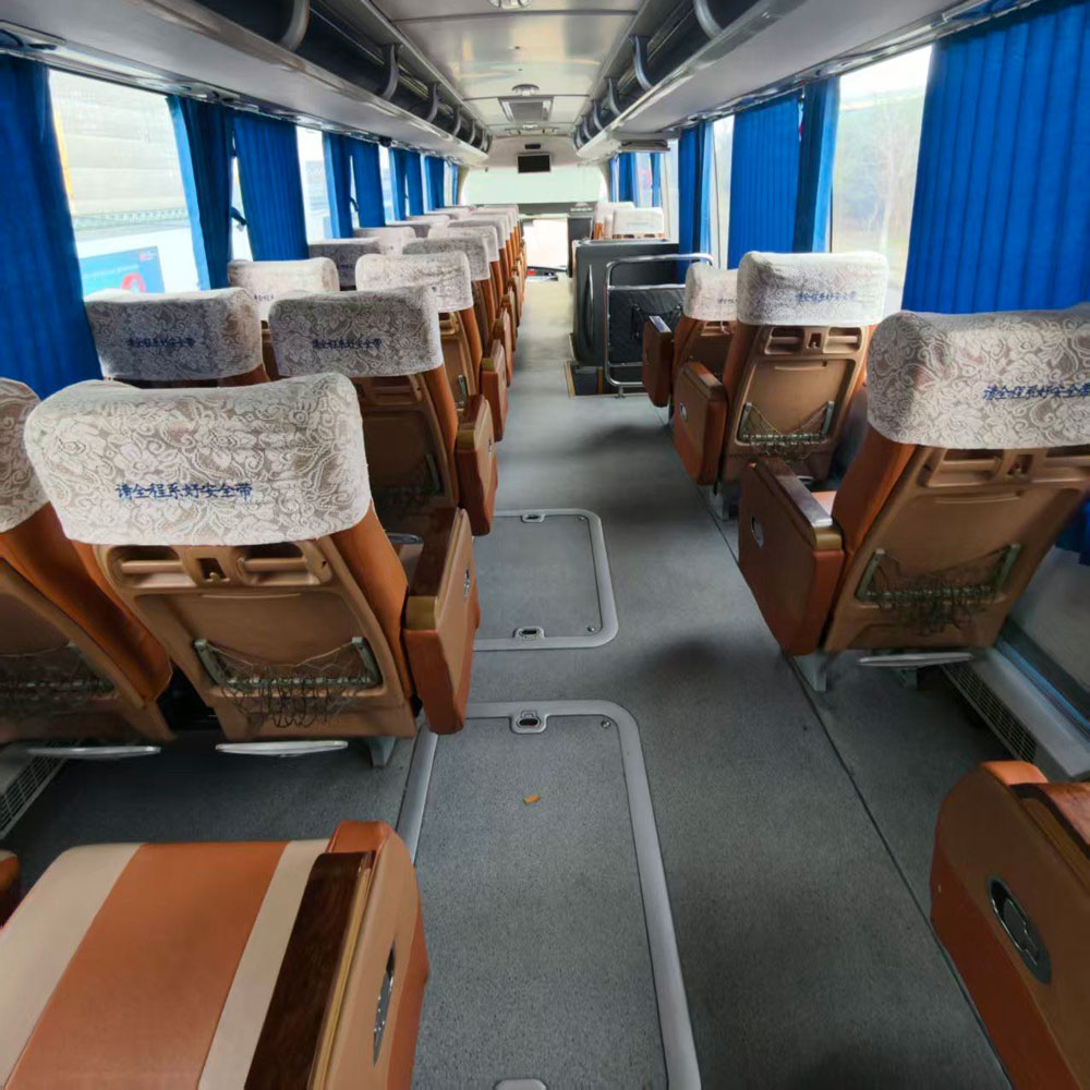 12m 47 Kursi Bus Diesel Yutong Bekas