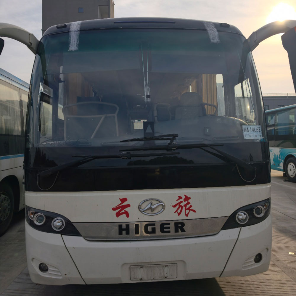 Bus Bekas Diesel Hagrid 55 Kursi
