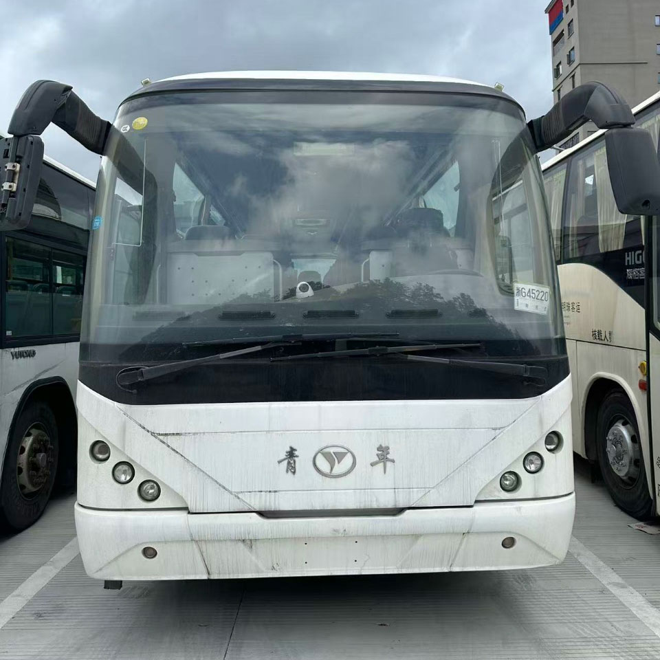 Bus Diesel Neoplan 38 Kursi