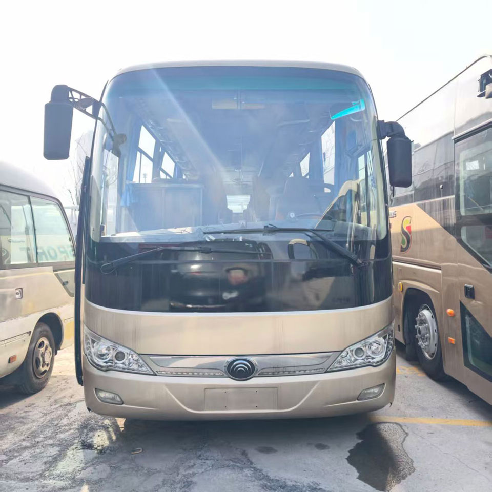 Bus Diesel Bekas Yutong 39 Kursi