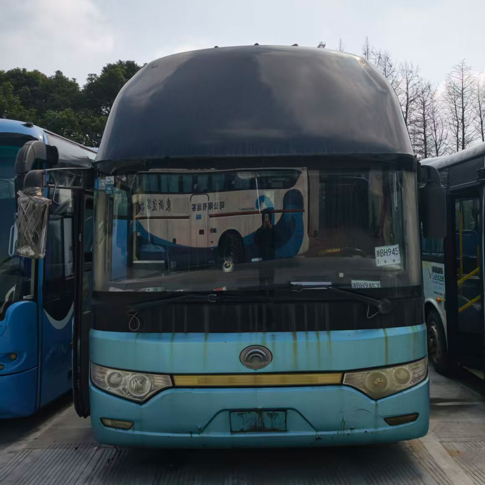Bus Biru Bekas Yutong 53 Kursi Diesel